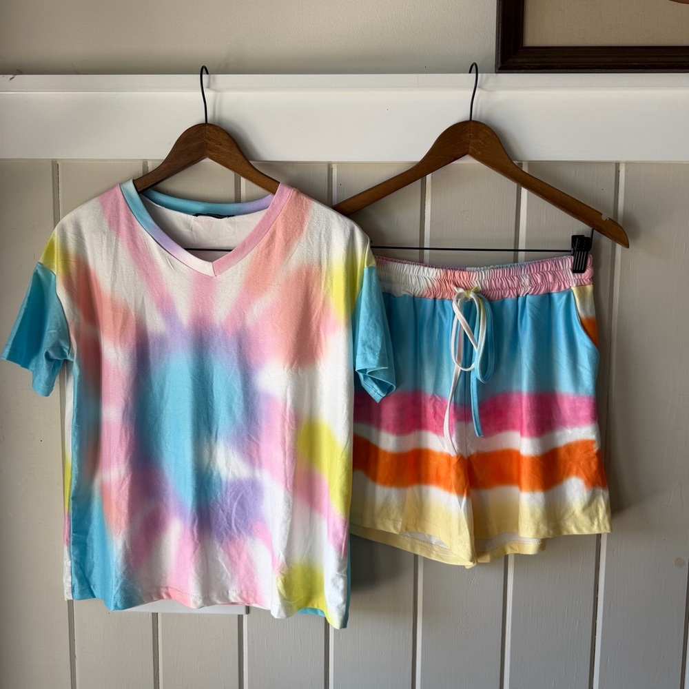 NWOT High-Waist Women's Tie-Dye Shorts & Shirt Lounge Set, Size Large